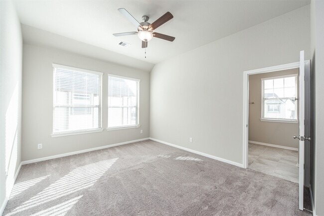 Building Photo - 5131 Pr Ter Ln