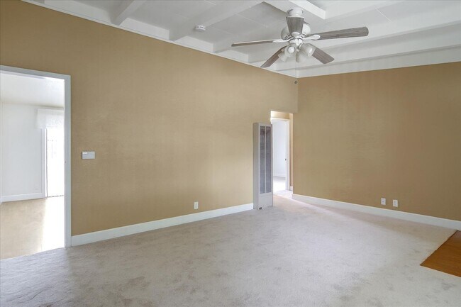 Building Photo - 10082 Endfield Way