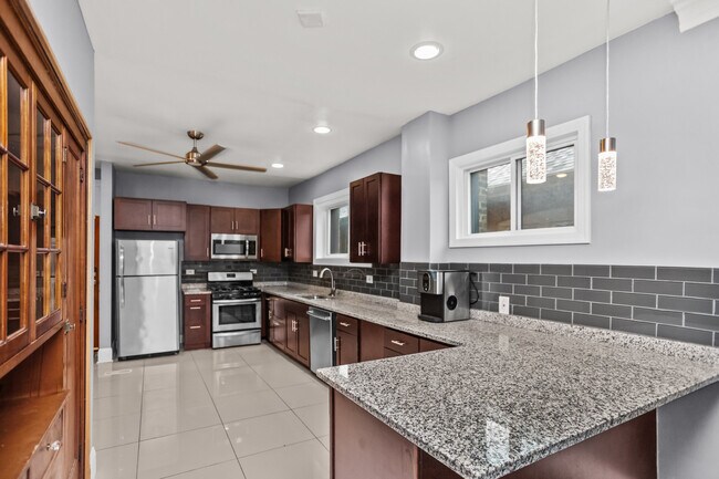 Building Photo - 7958 S Luella Ave
