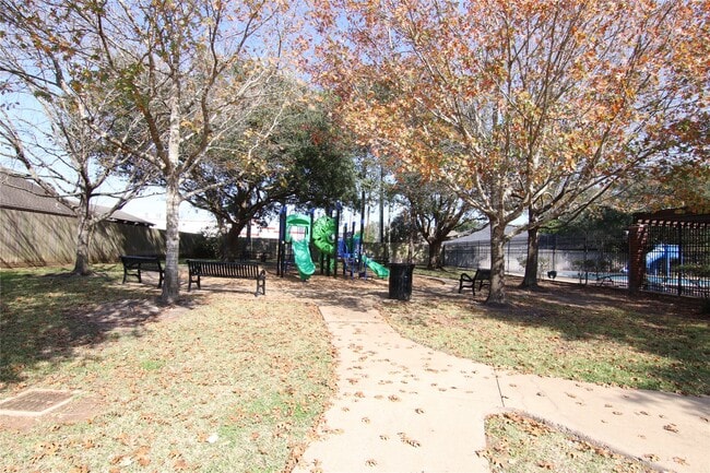 Building Photo - 3607 Stratford Arms Ln