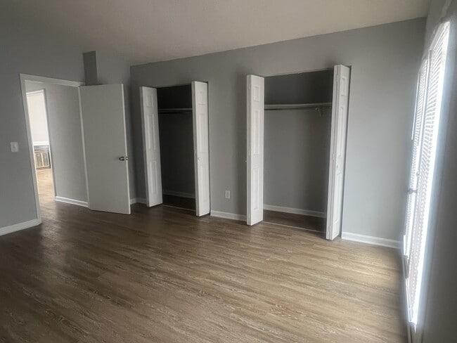Building Photo - 3306 Chesapeake Cir