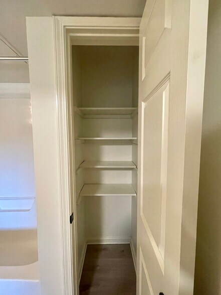 Building Photo - 2200 S Louisiana St