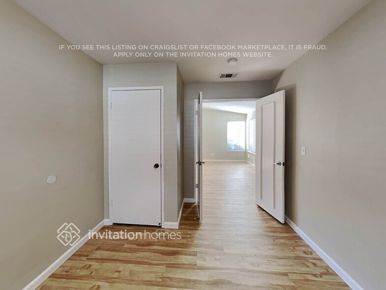 Building Photo - 137 Catalpa Ln
