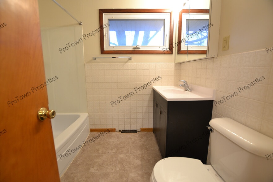 Building Photo - 125 Saint Joseph Ave