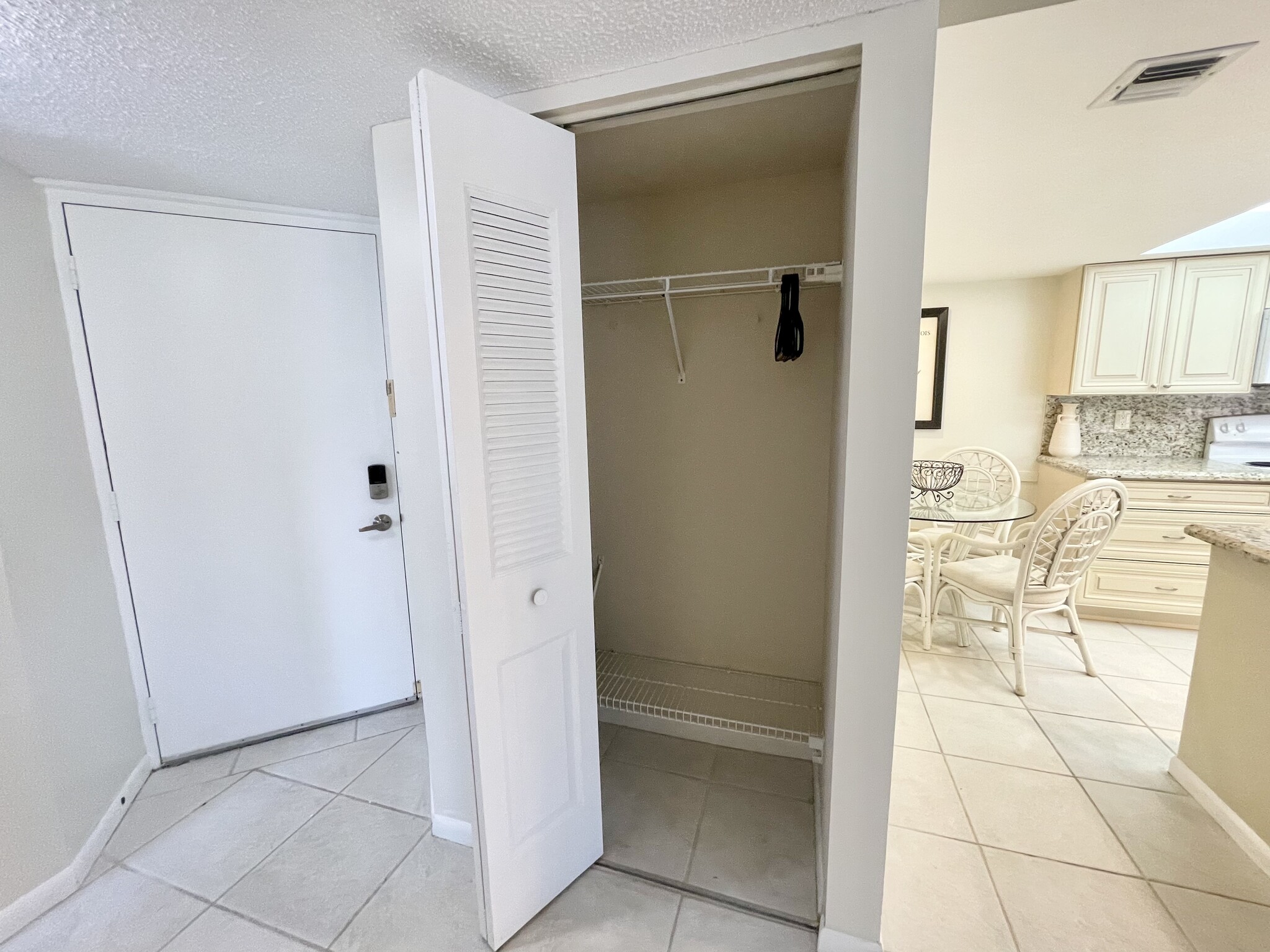 Storage closet in Foyer - 2455 Lindell Blvd