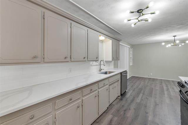 Building Photo - 406 N Bonham Dr