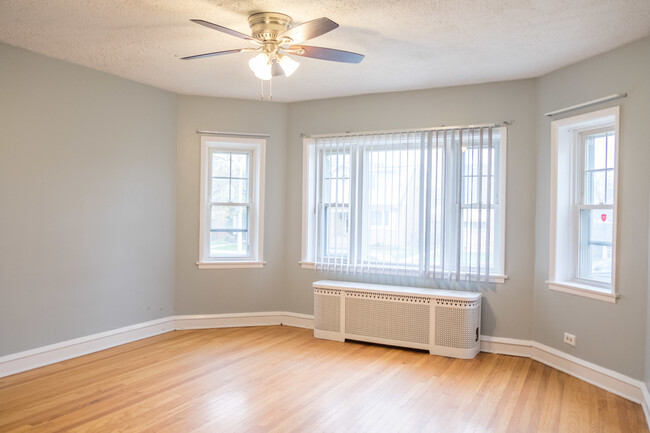 Building Photo - 5445 W 64th St