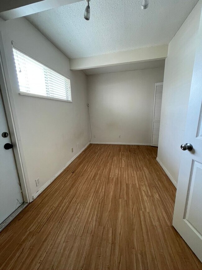 Building Photo - 6775 Pasado Rd