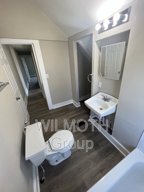 Building Photo - 3236 Graceland Ave