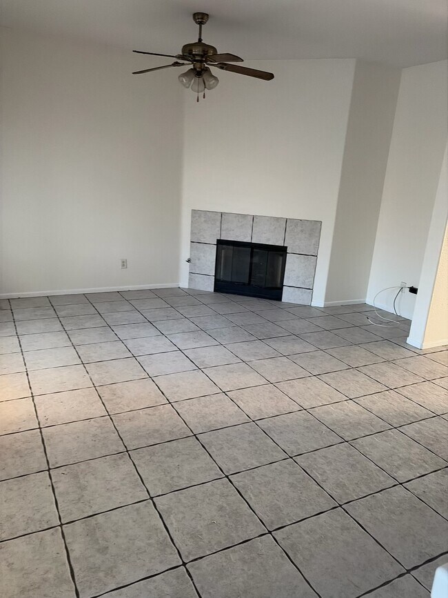 Building Photo - 12891 Pueblo Lane
