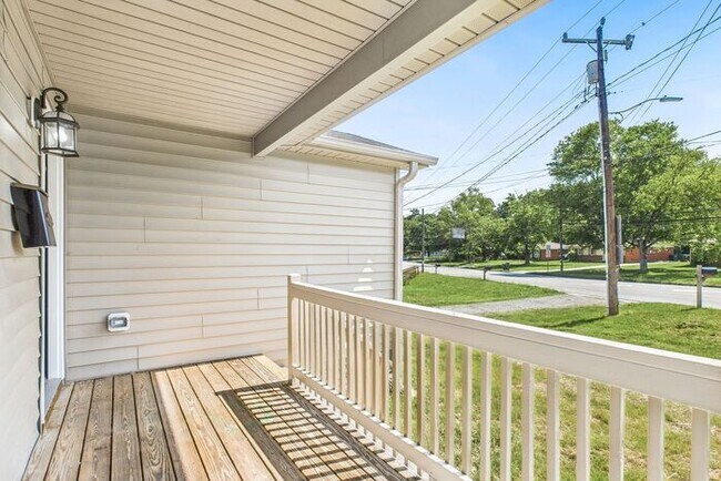 Building Photo - Beautifully Updated 3-Bedroom Home in Gree...