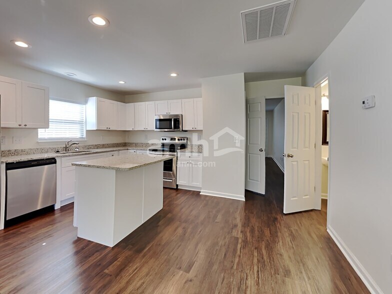 Building Photo - 2034 Fiona Way