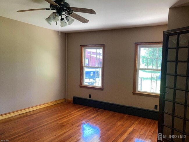 Building Photo - 285 Cedar Grove Ln