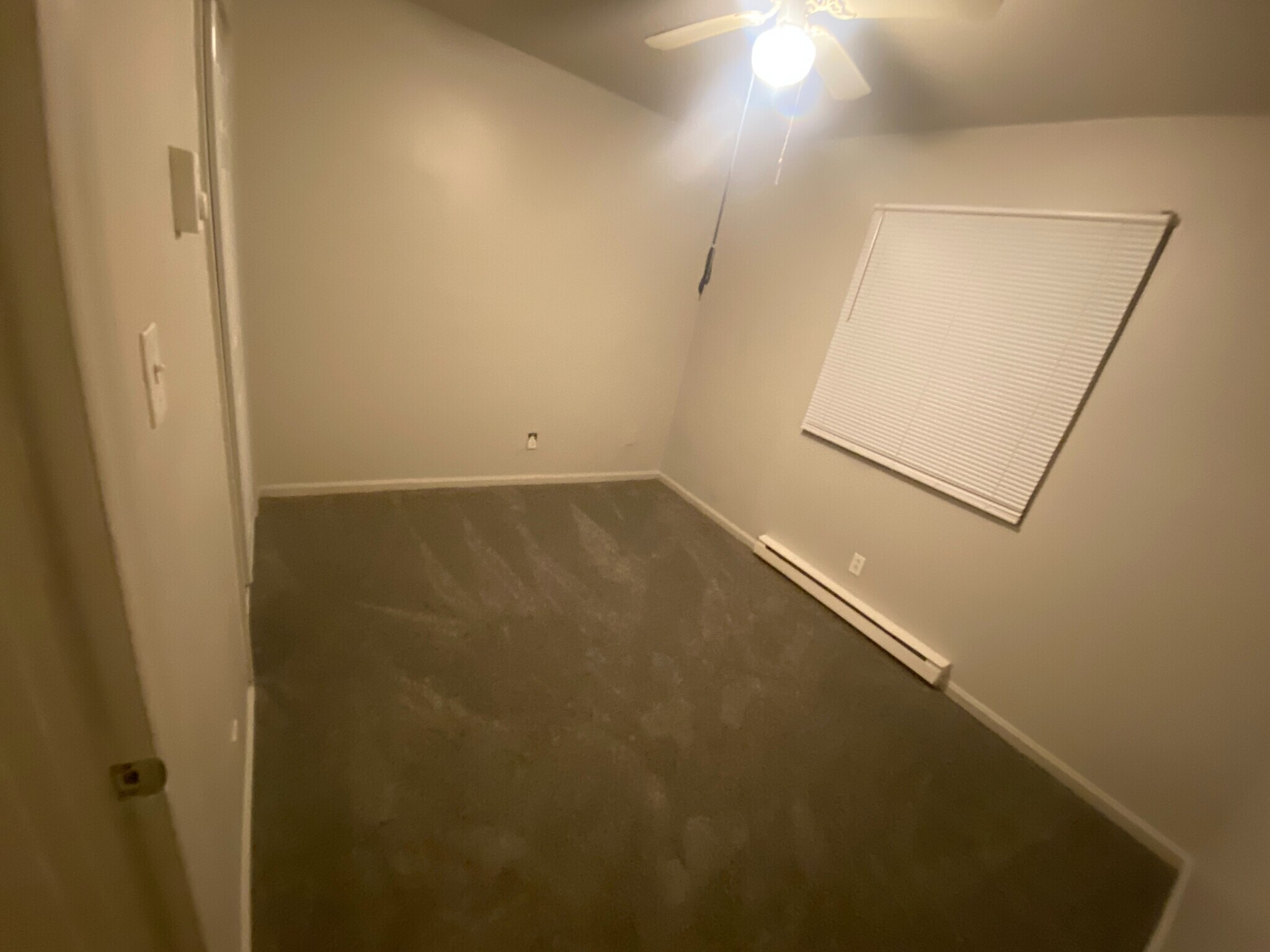 Building Photo - Room in Condo on Alamance Church Rd