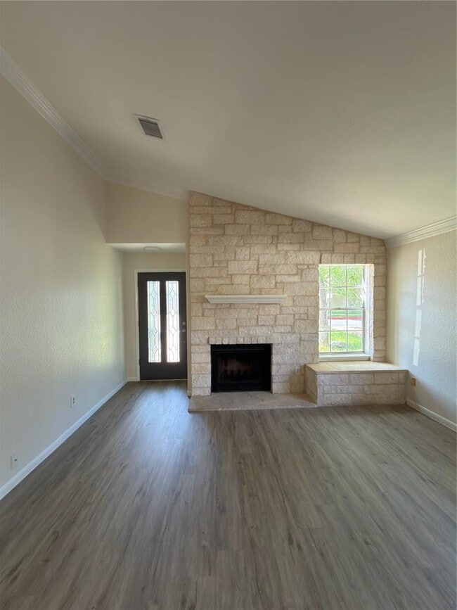 Building Photo - 5805 Kevin Kelly Pl