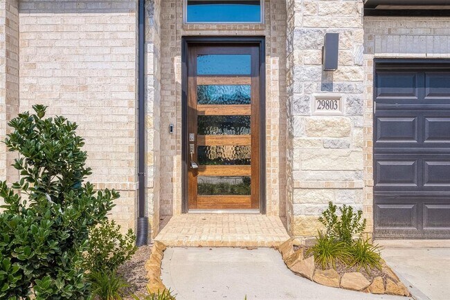 Building Photo - 29803 Breezy Pnes Lp