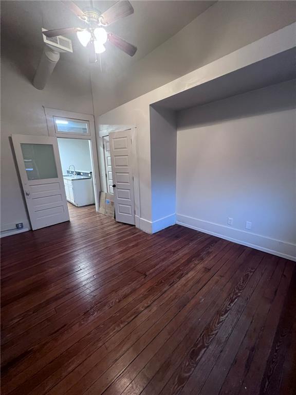 Building Photo - 116 N Broadway St