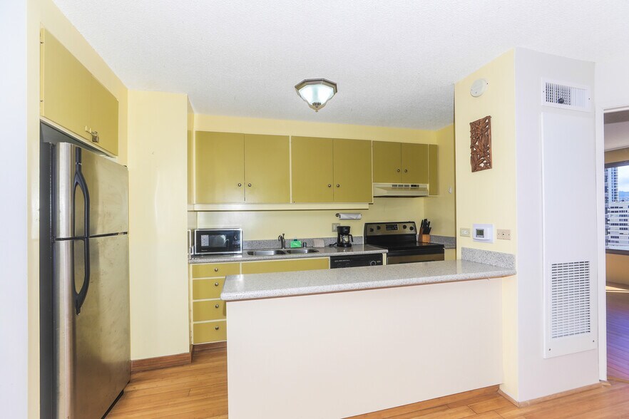 Building Photo - 1778 Ala Moana Blvd