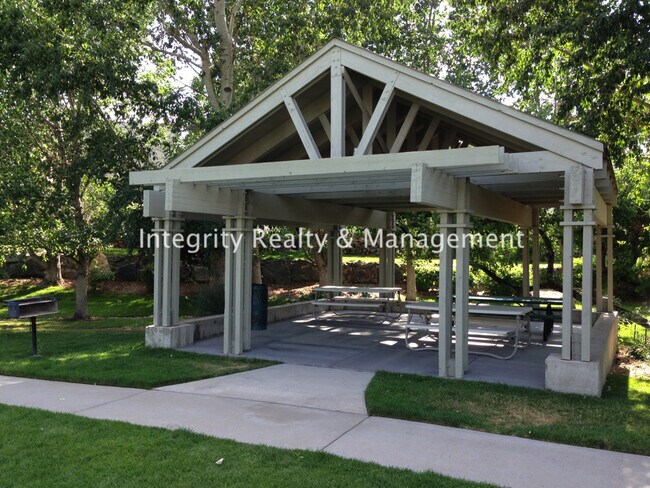 Building Photo - 12664 E Harvard Cir