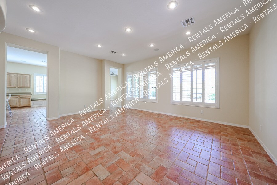 Building Photo - 2348 W River Rock Ct