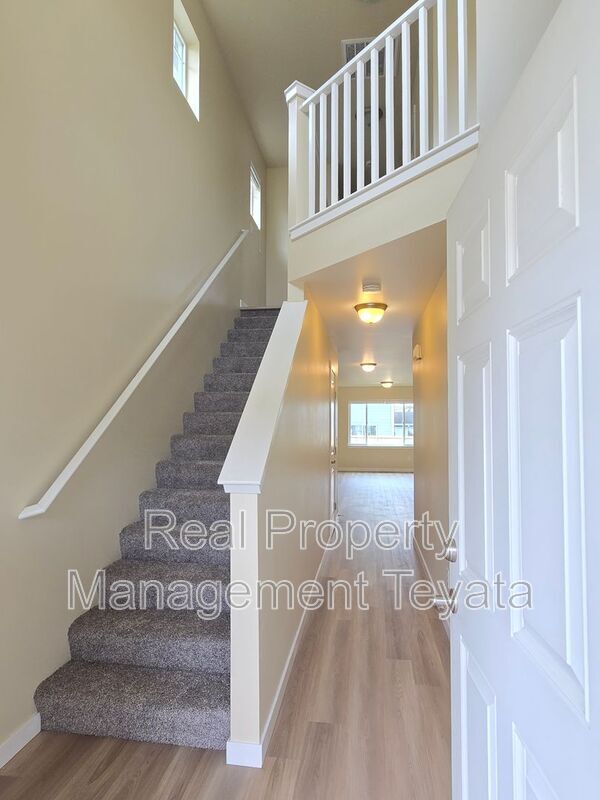 Building Photo - 4741 Parker St