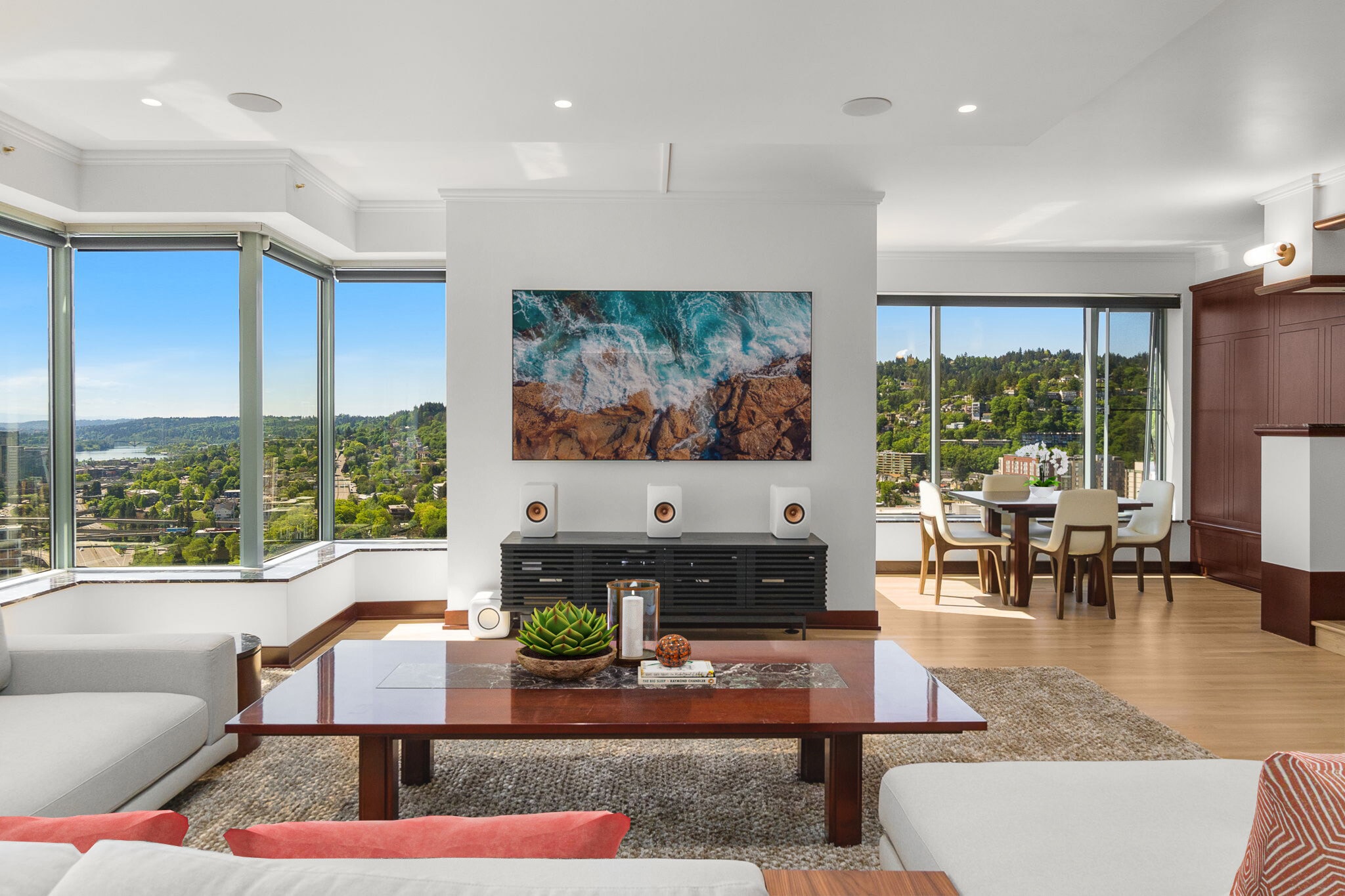 Building Photo - 1414 SW 3rd Ave