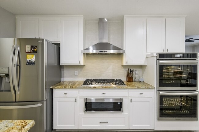 Building Photo - 3719 Danbury Dr