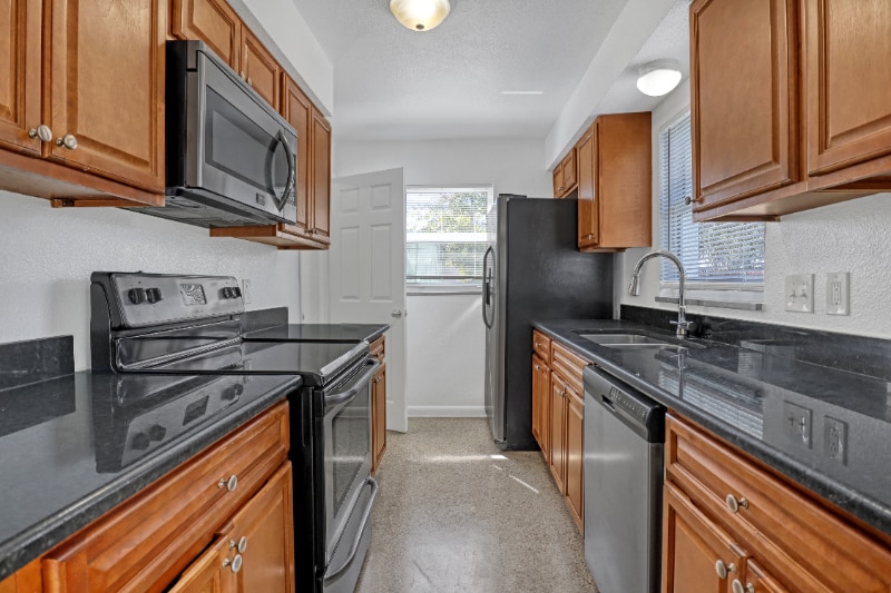 Building Photo - 4430 Barnsdale Dr