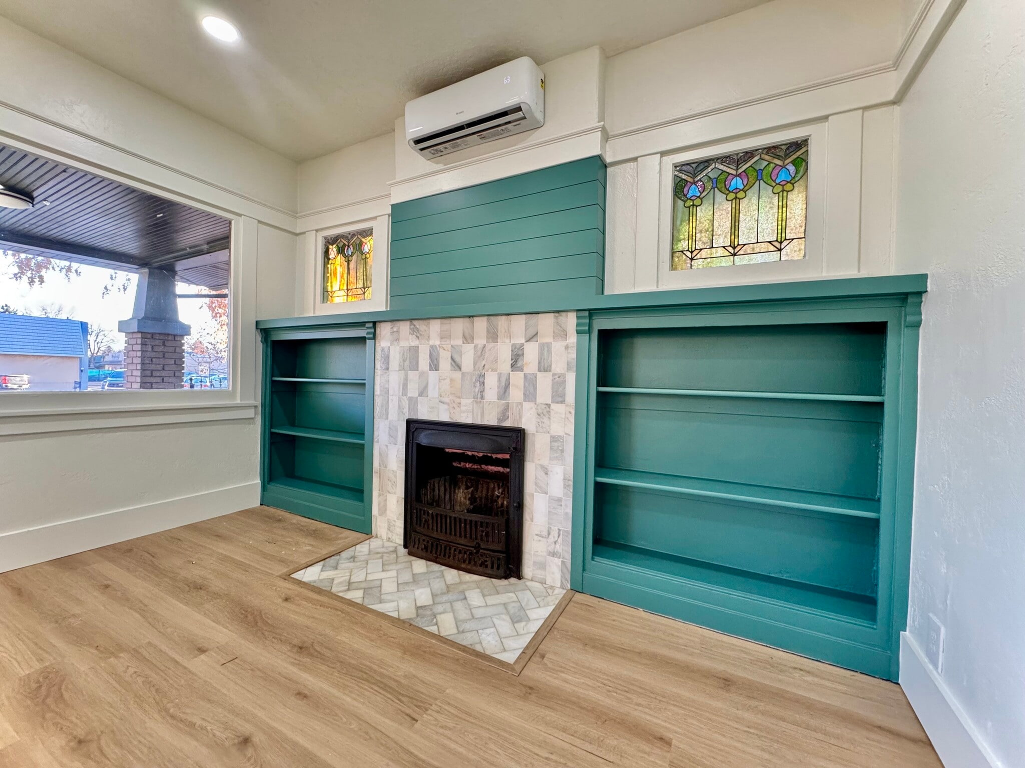 Building Photo - 76 W 200 S