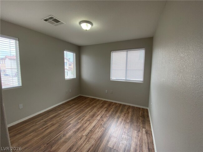 Building Photo - 10436 Chrisman Ave