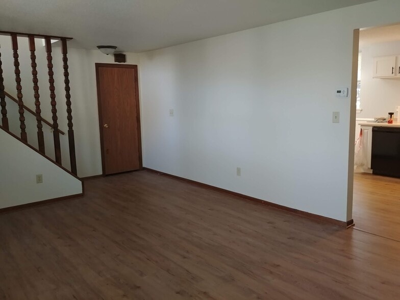 Front entrance to living room - 92 Logan Ave W