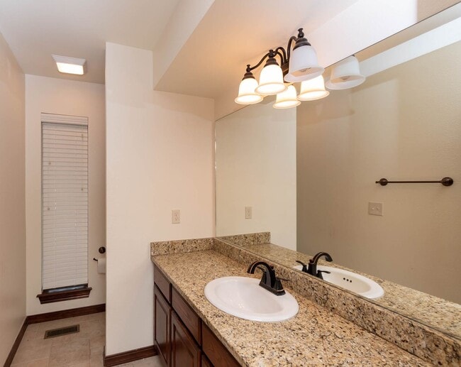 Building Photo - Beautiful Home In Chimney Hills Estates - Union School District!