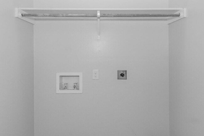 Building Photo - Birchman Place Townhomes - Now Leasing