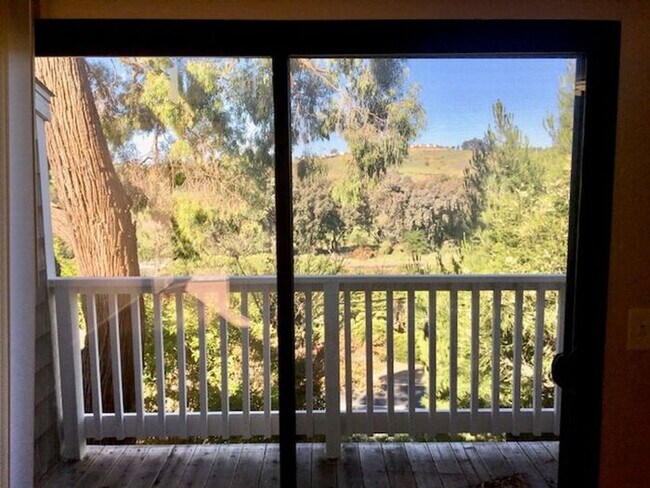 Building Photo - 1 bed 1 bath Condo in Benicia -- COMING SO...