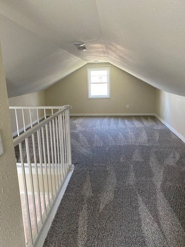 Building Photo - 3 Bedrooms, 1 Bathroom Single Family Home in Brainerd, MN w/garage