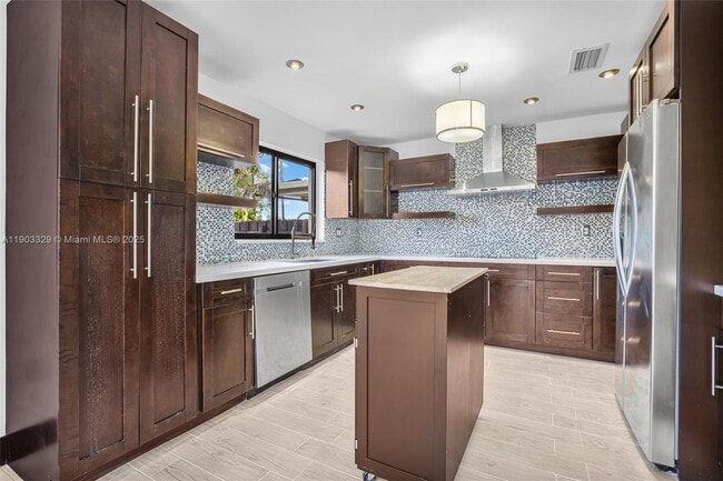 Building Photo - 11335 SW 74th Ln