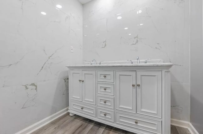 Building Photo - 2314 Brooklyn Ave