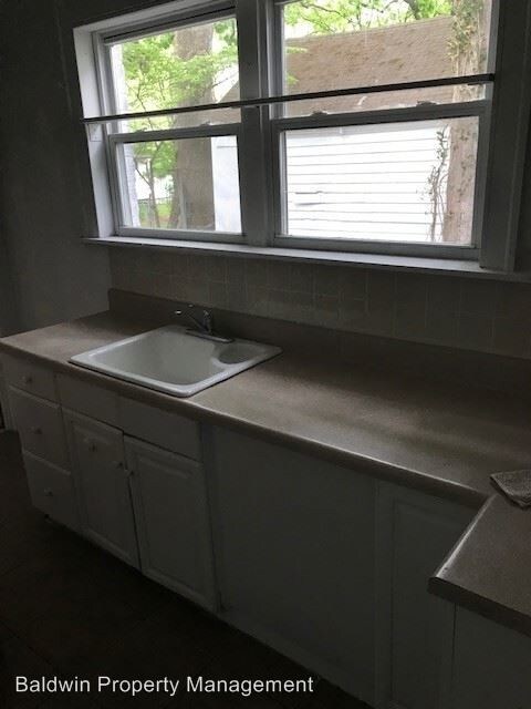Building Photo - 3 br, 1 bath House - 1313 W FLORIDA STREET