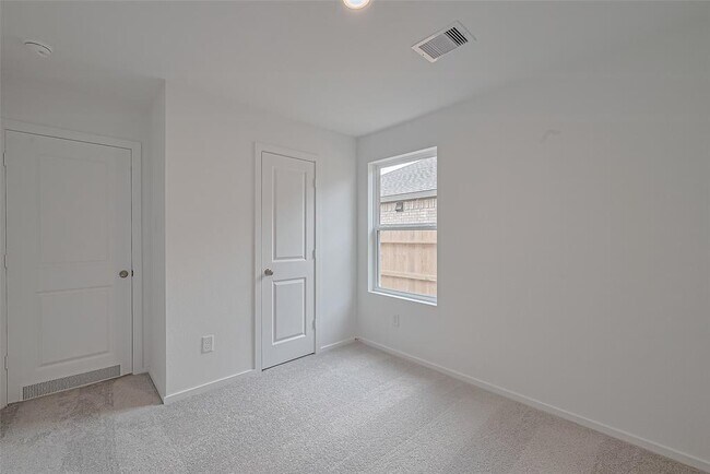 Building Photo - 28930 Rustic Windmill Wy