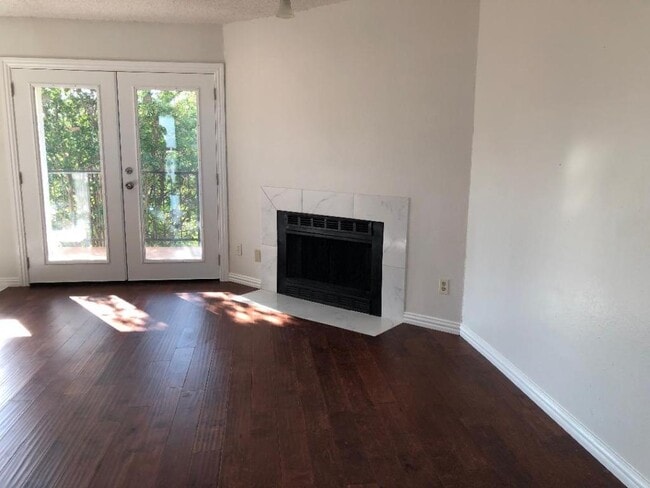 Building Photo - 713 Apache Dr