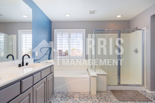 Building Photo - Beautiful Two-Story Home Located in Missio...