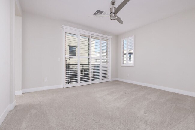 Building Photo - Luxury Summerlin/Affinity townhome