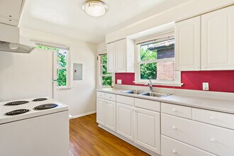 Building Photo - 4312 3rd Ave NW