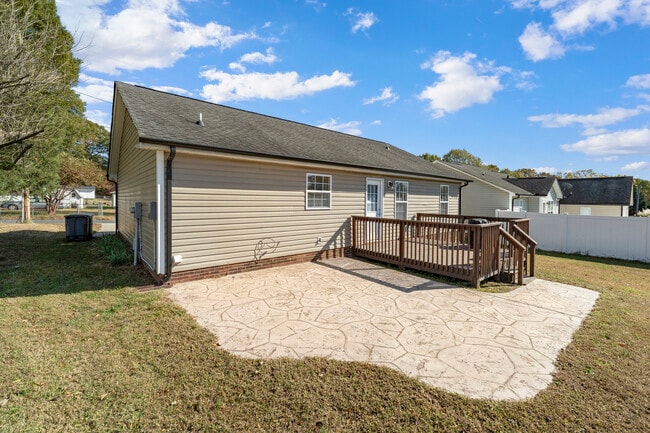 Building Photo - 2175 Glendale Ave