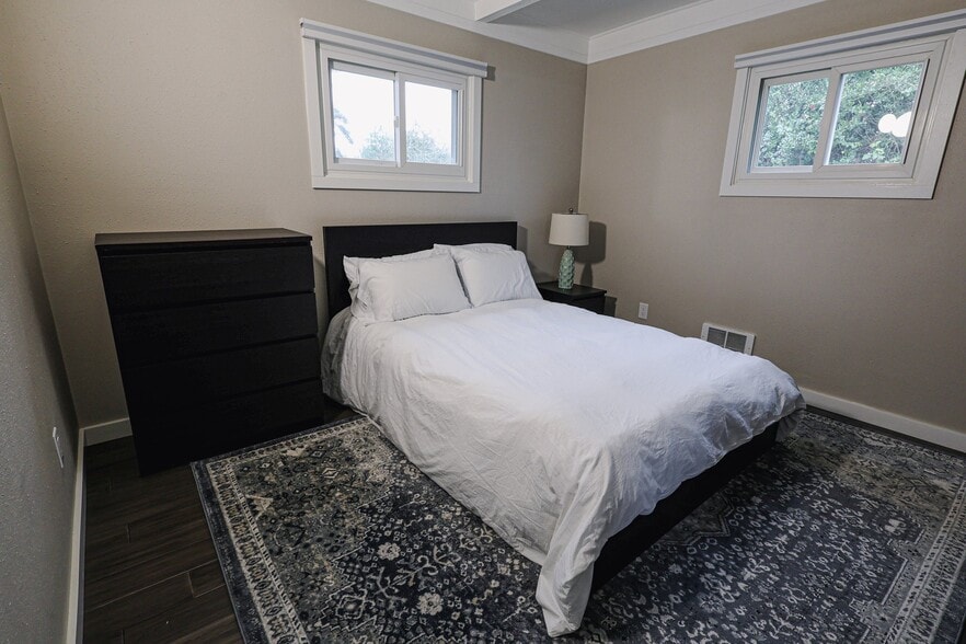 Building Photo - 18912 46th Ave S