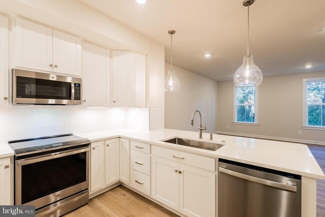 Building Photo - 21835 Express Ter