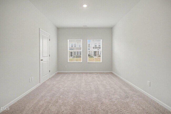 Building Photo - 140 Silver Fir Ln