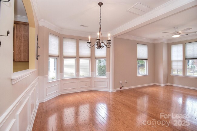 Building Photo - 9420 Rosewood Meadow Ln
