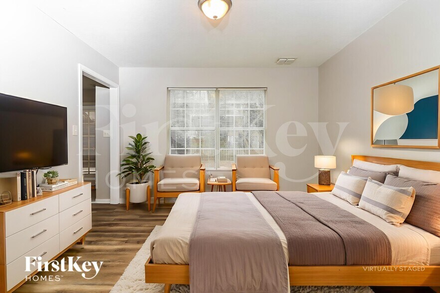 Building Photo - 5001 Rose Ct SE