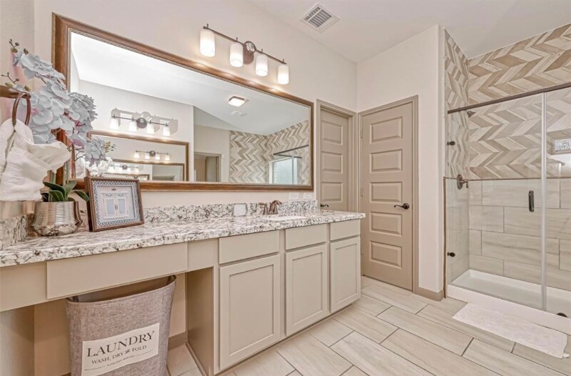 Building Photo - 127 Teralyn Forest Dr